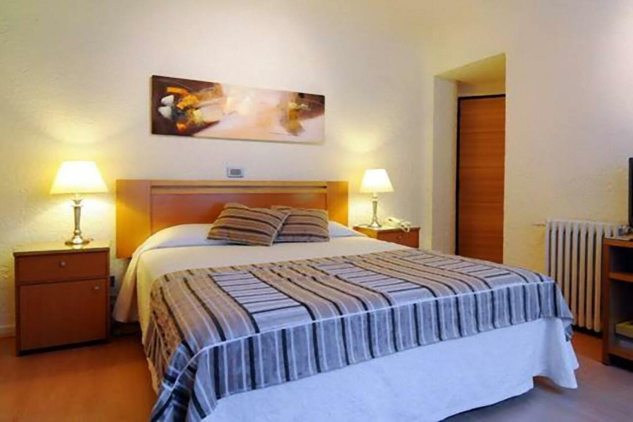 Hotel Montecarlo סנטיאגו מראה חיצוני תמונה