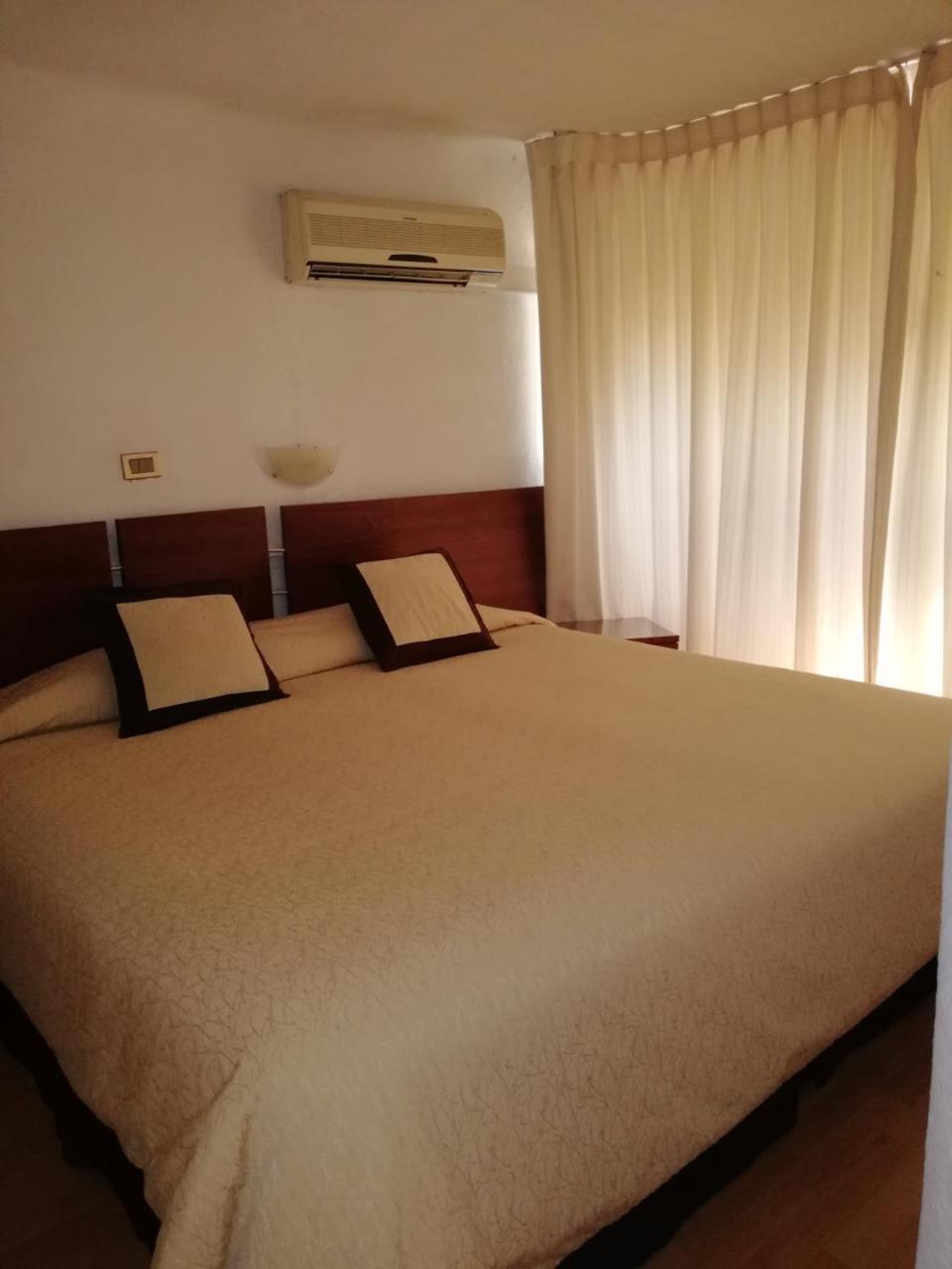 Hotel Montecarlo סנטיאגו מראה חיצוני תמונה